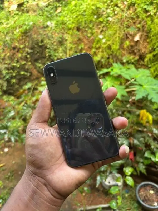 Apple iPhone X (Used)
