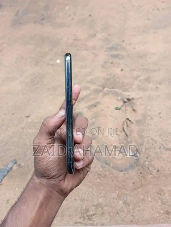 Apple iPhone XS (Used)