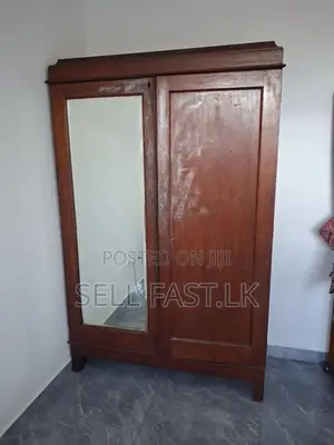 තේක්ක අල්මාරිය