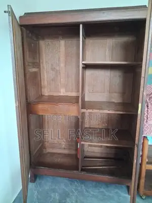 තේක්ක අල්මාරිය
