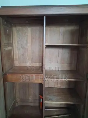 තේක්ක අල්මාරිය