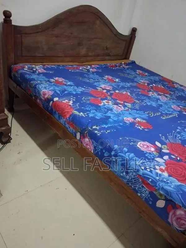 තේක්ක ඇදක් මෙට්ටය සමග King Size Bed