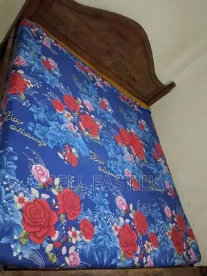 තේක්ක ඇදක් මෙට්ටය සමග King Size Bed