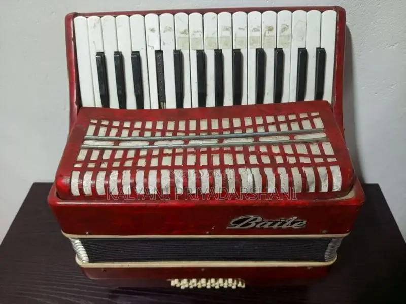 Baile 32 Bass Accordion