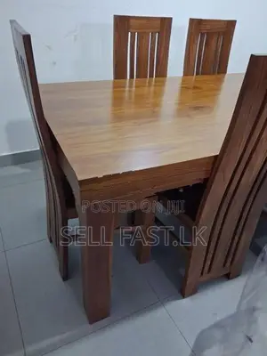 නැදුන් පුටු 6ක් සමග තේක්ක මෙිසය
