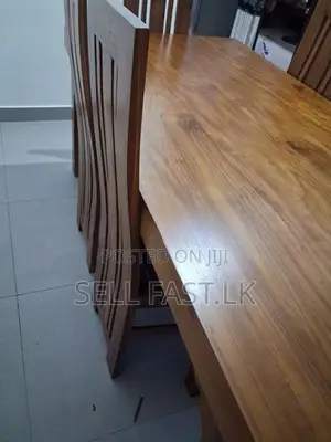නැදුන් පුටු 6ක් සමග තේක්ක මෙිසය