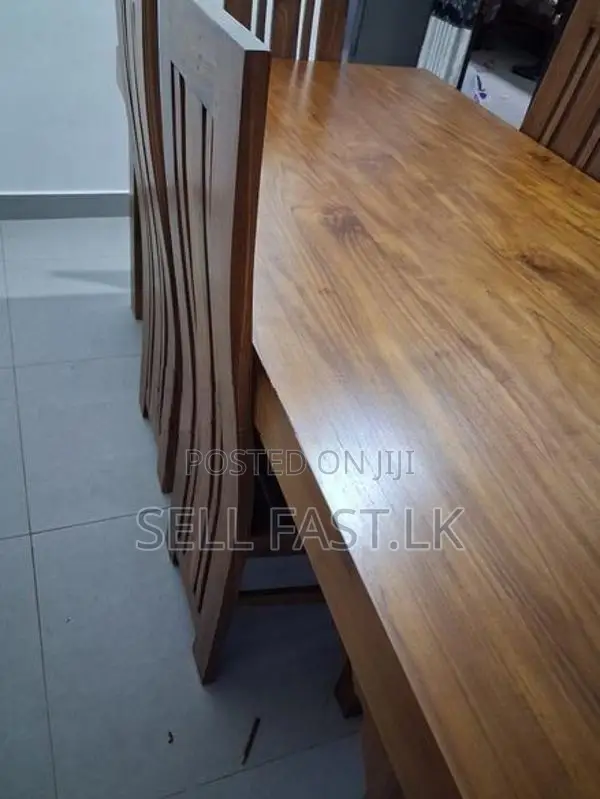 නැදුන් පුටු 6ක් සමග තේක්ක මෙිසය
