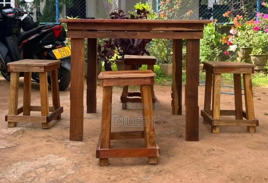 Table With 4 Chairs