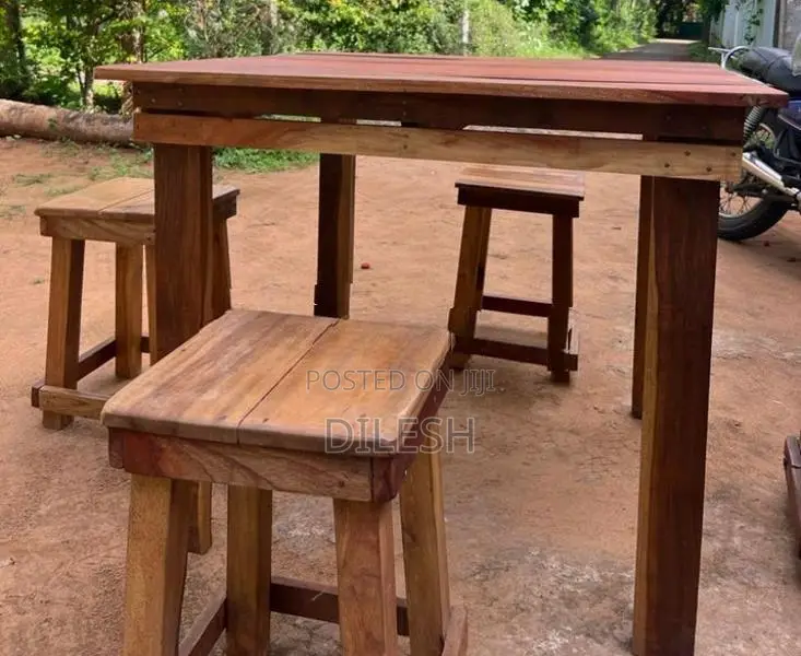 Table With 4 Chairs