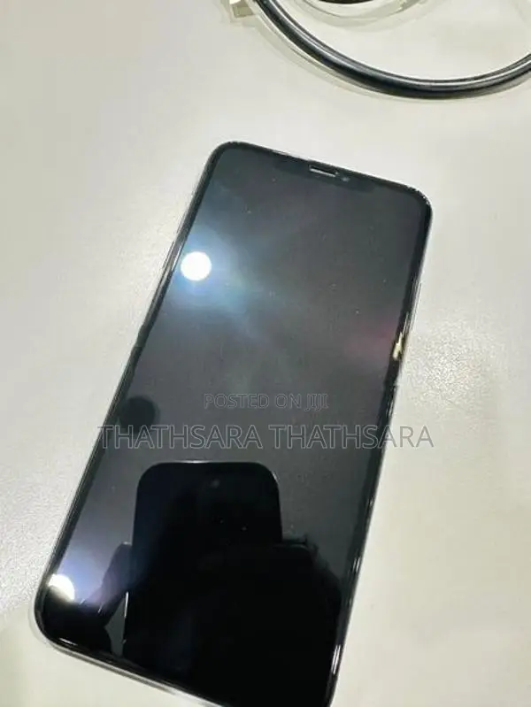 Apple iPhone XS Max (Used)