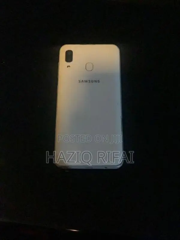 Samsung Galaxy A30 (Used)