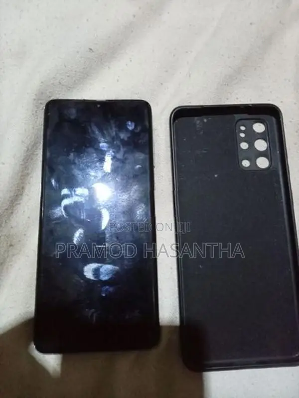 Samsung Galaxy S20+ (Used)