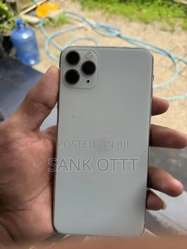 Apple iPhone 11 Pro Max (Used)