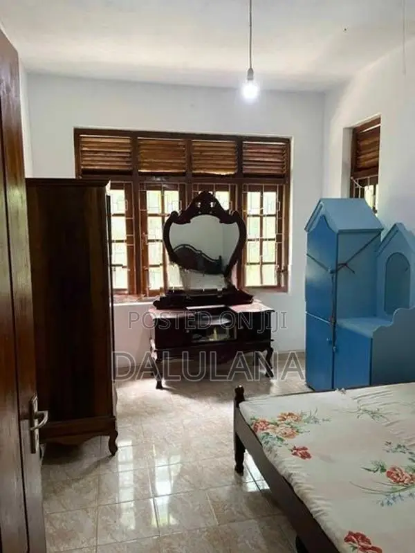 Two Story House for Rent Mirigama Kandalama
