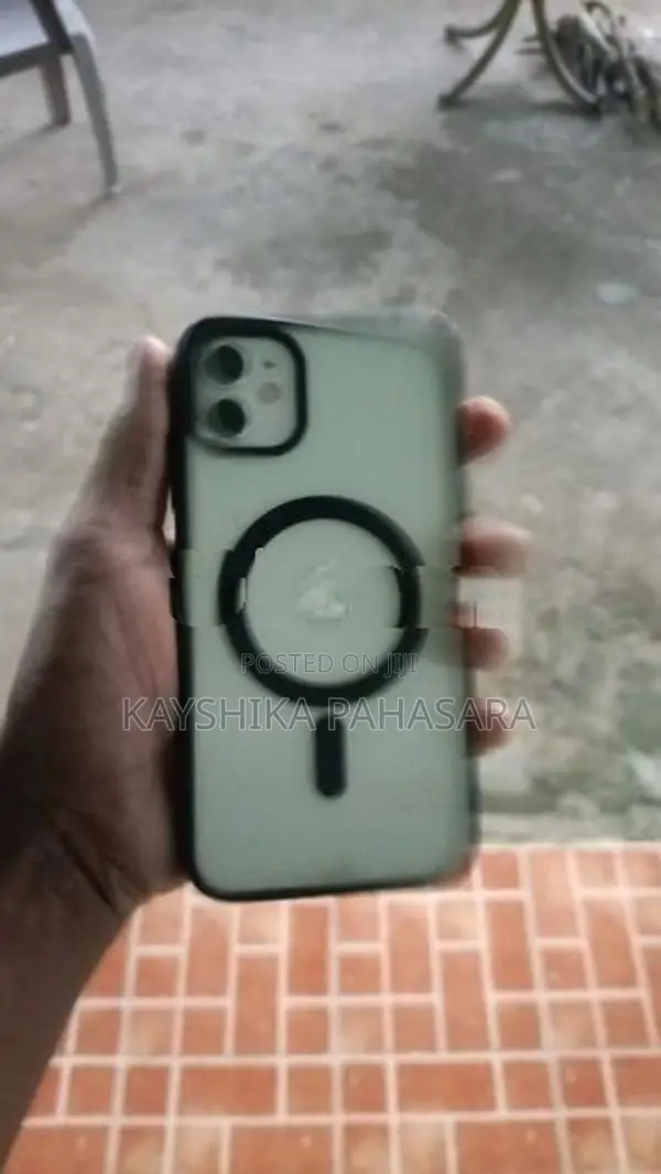 Apple iPhone 11 (Used)