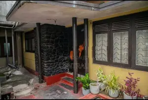 Apartment Building with House for sale in Wattala Junction (C7-6304)