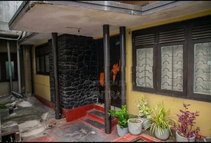 Apartment Building with House for sale in Wattala Junction (C7-6304)