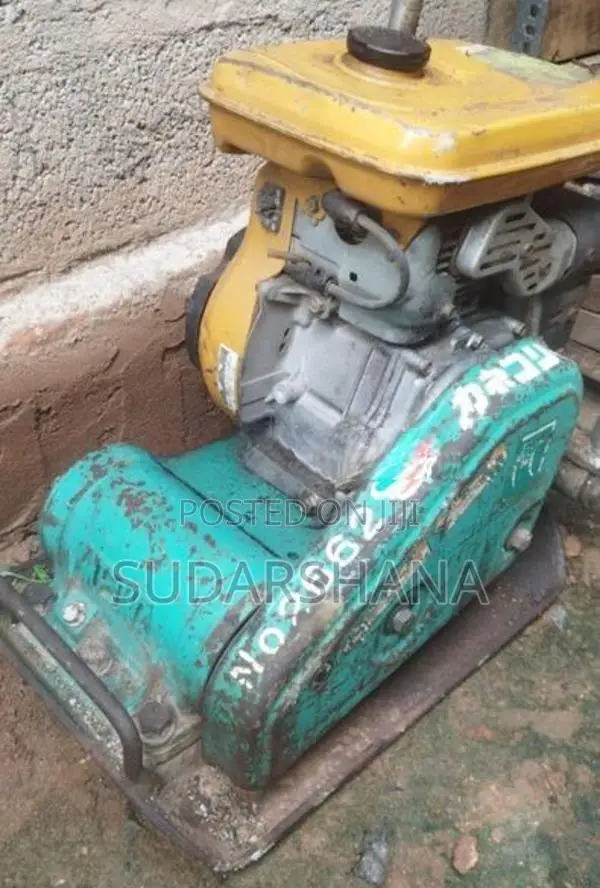 Gasoline Plate Compactor