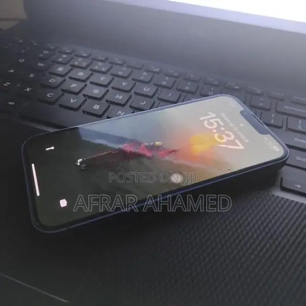 Apple iPhone 13 (Used)