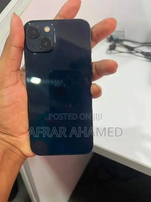 Apple iPhone 13 (Used)