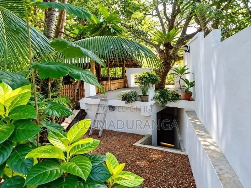 House with 26 Perches Land for Sale Battaramulla