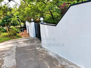 House with 26 Perches Land for Sale Battaramulla