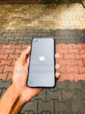 Apple iPhone SE 2 (Used)