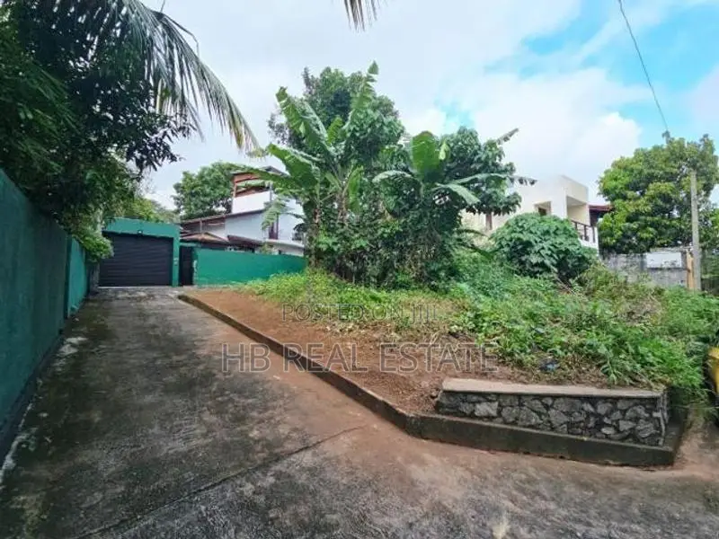 8.70 Perches Residential Bare Land for Sale Walpola
