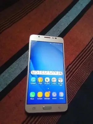 Samsung Galaxy J7 16GB (Used)