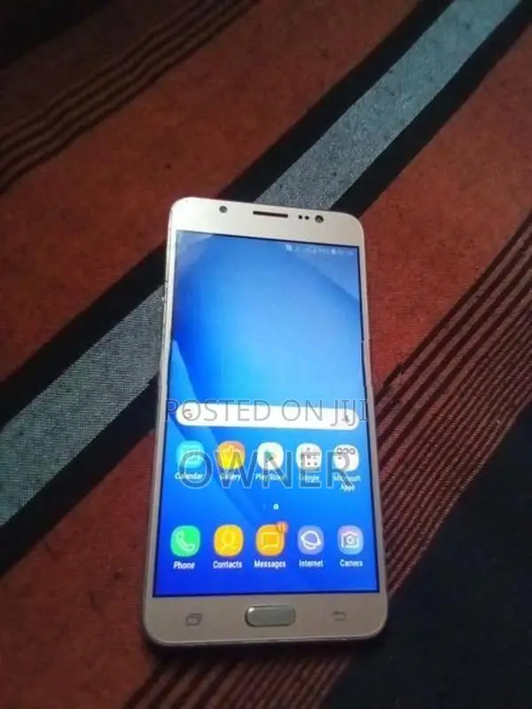 Samsung Galaxy J7 16GB (Used)