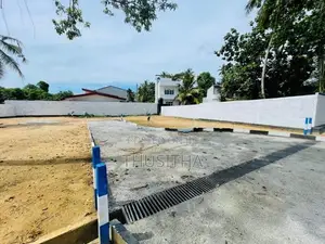 Ideal Residential Land for Sale in Kalagedihena