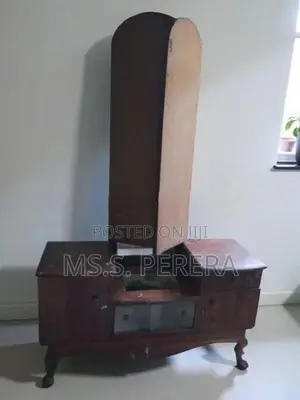 පැරණි පන්නයේ ශක්තිමත් ලී කණ්ණාඩි මේසය (කණ්ණාඩි 3ක් සහිතයි)