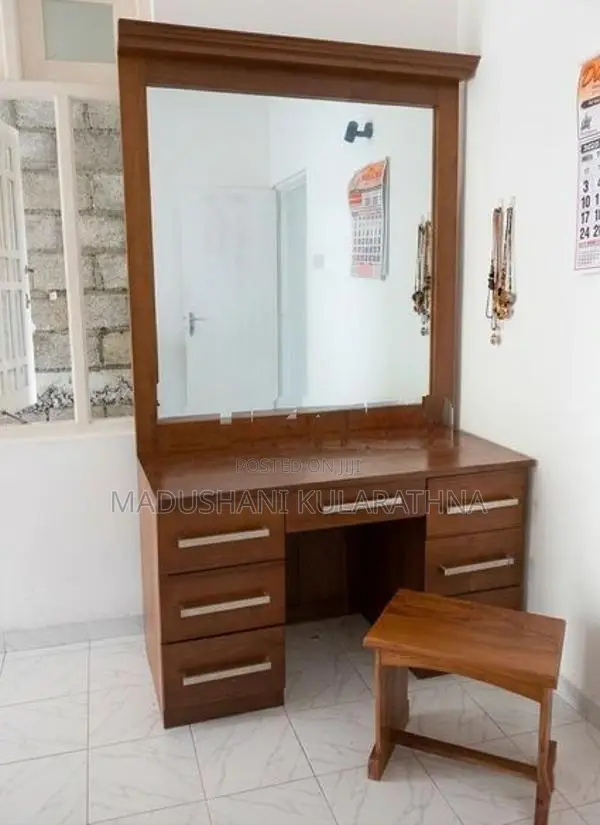 තේක්ක ලී Dressing Table + Stool ලාච්චු 7යි රු.55,000