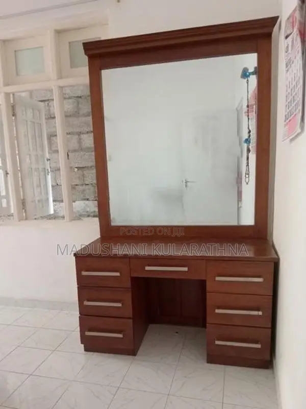 තේක්ක ලී Dressing Table + Stool ලාච්චු 7යි රු.55,000