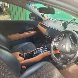 Honda Vezel 2014 SUV (Used)