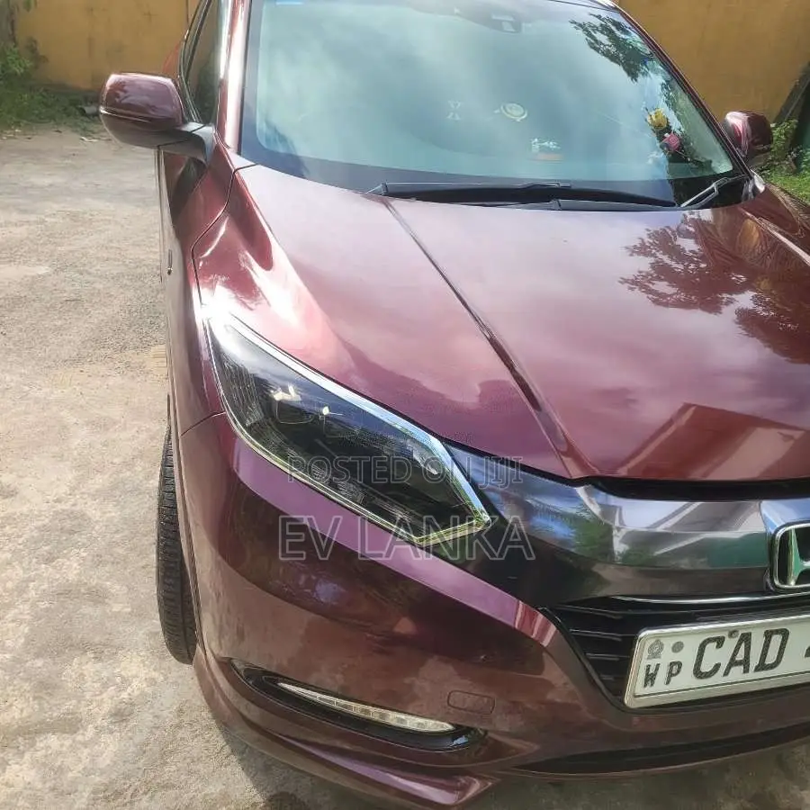 Honda Vezel 2014 SUV (Used)
