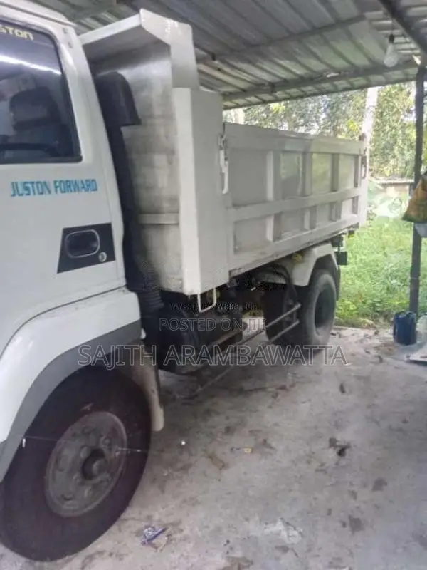 Isuzu Juston 2 Cube 1996 Lorry (Used)