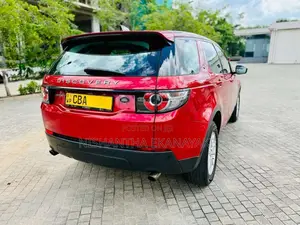 Land-Rover Discovery Sport 2017 SUV (Used)