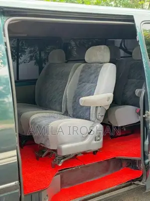 Toyota Dolphin 1995 Van (Used)