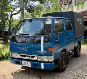 Toyota Dyna 1994 Crew Cab (Used)