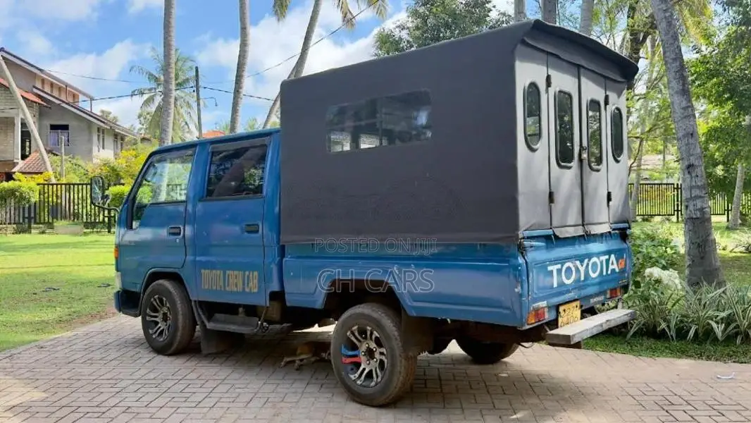 Toyota Dyna 1994 Crew Cab (Used)