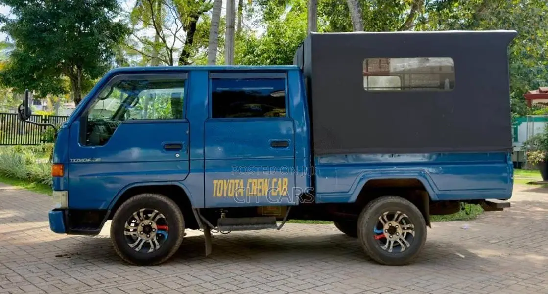 Toyota Dyna 1994 Crew Cab (Used)