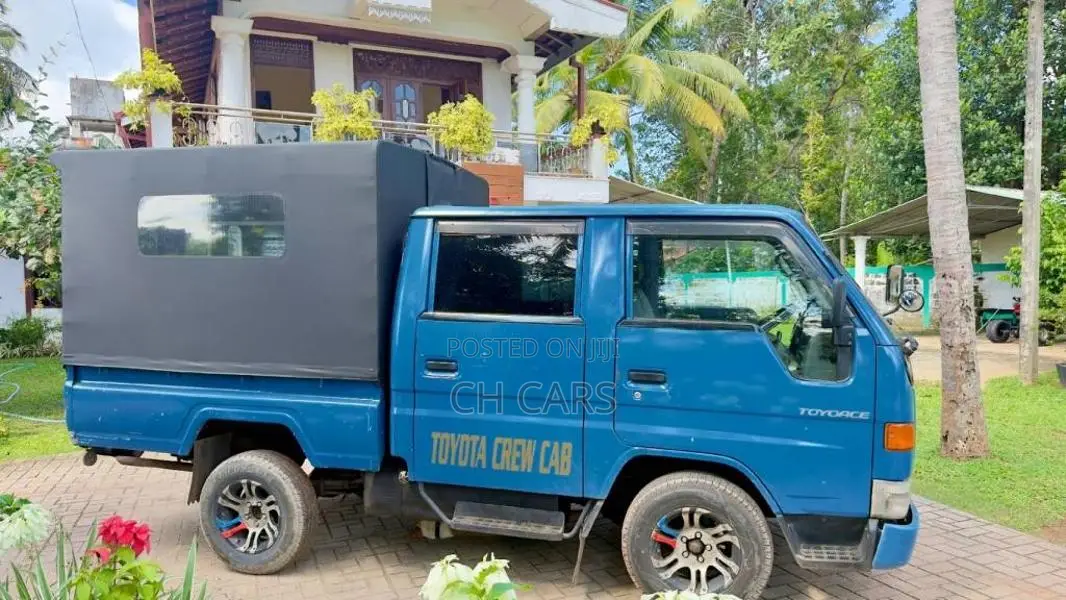 Toyota Dyna 1994 Crew Cab (Used)