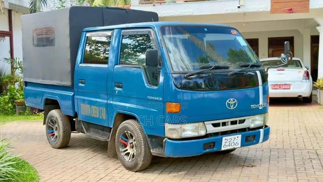 Toyota Dyna 1994 Crew Cab (Used)