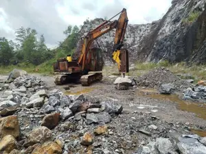 Hitachi Excevetar 1980 Heavy-Duty (Used)