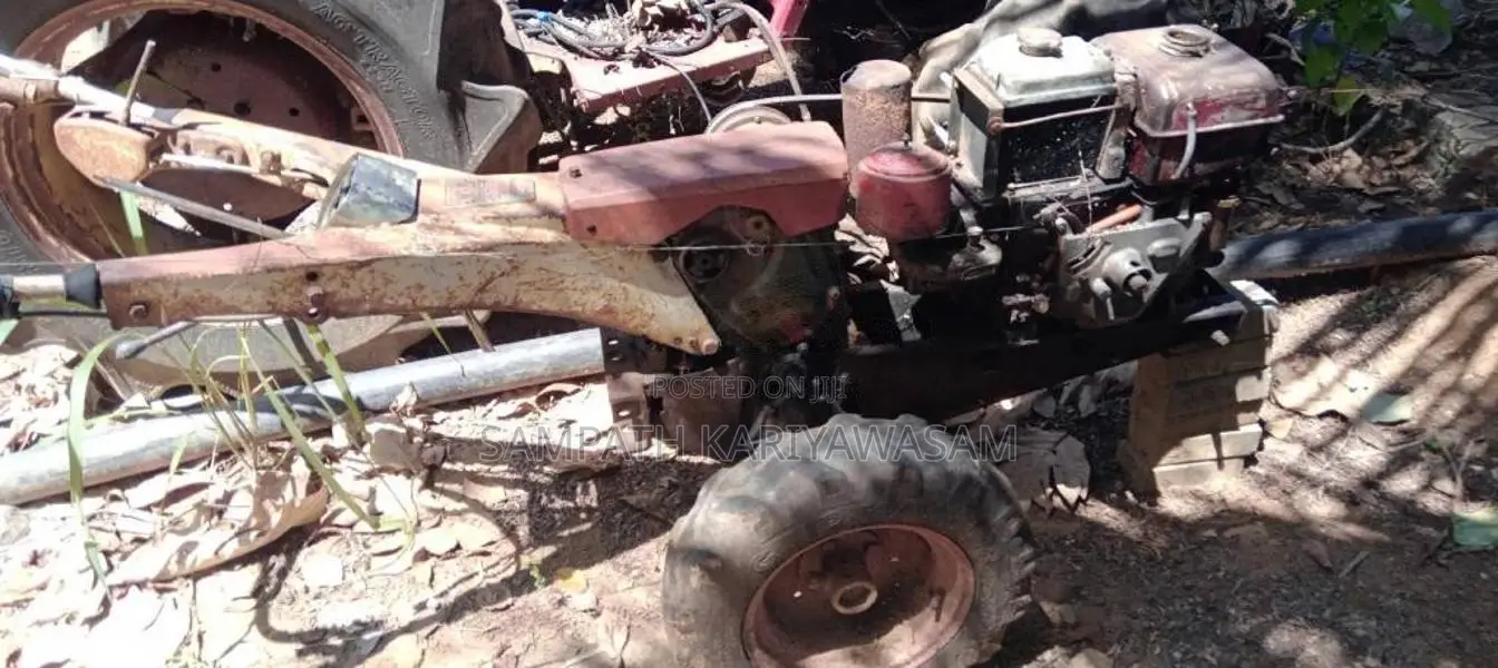Kubota K700 2015 Tractor (Used)