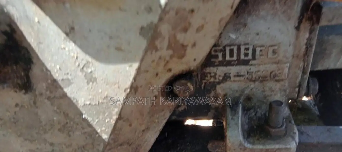 Kubota K700 2015 Tractor (Used)