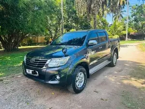 Toyota Hilux 2015 Pickup (Used)