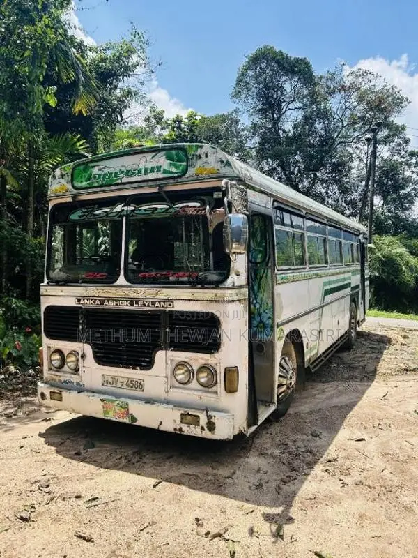 Ashok-Leyland Viking 2005 Bus (Used)