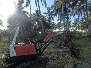Kubota Excavator 2010 Heavy-Duty (Used)